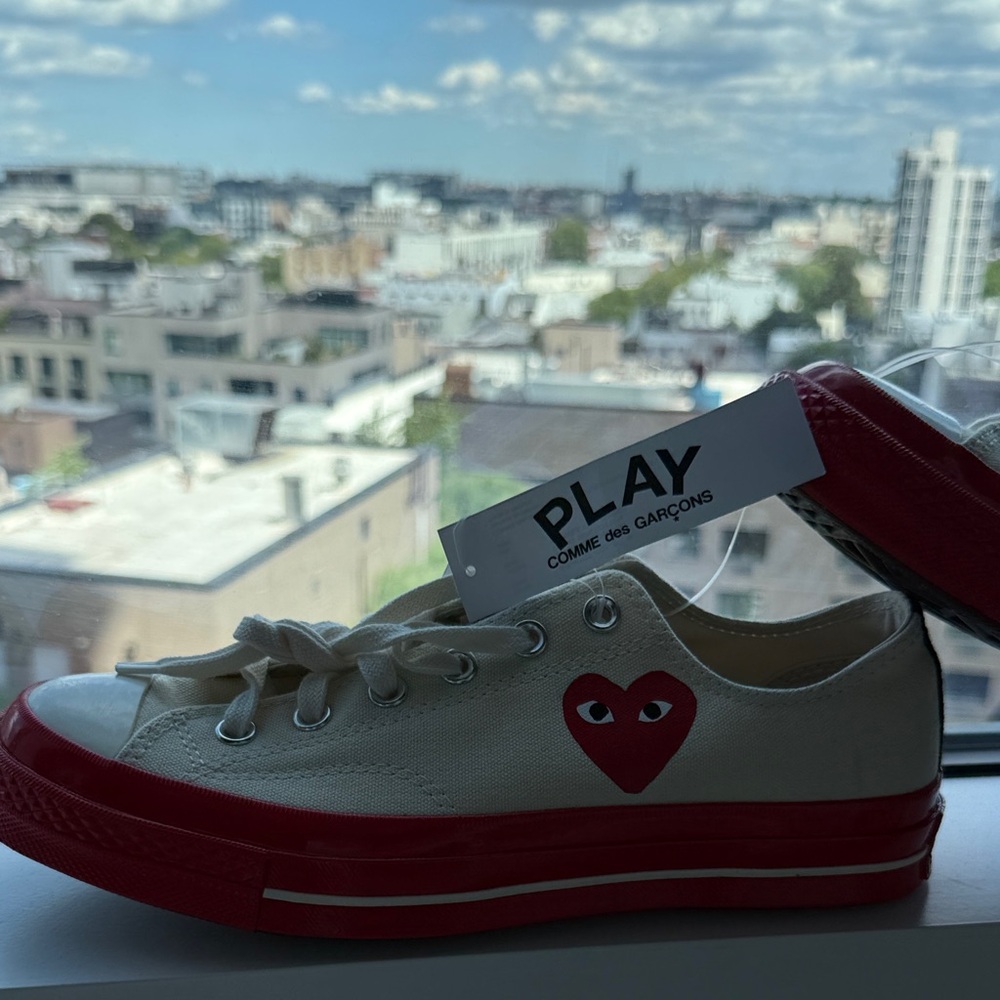 NWT Comme des Garcons PLAY Red and White Sneakers - Picture 4 of 5